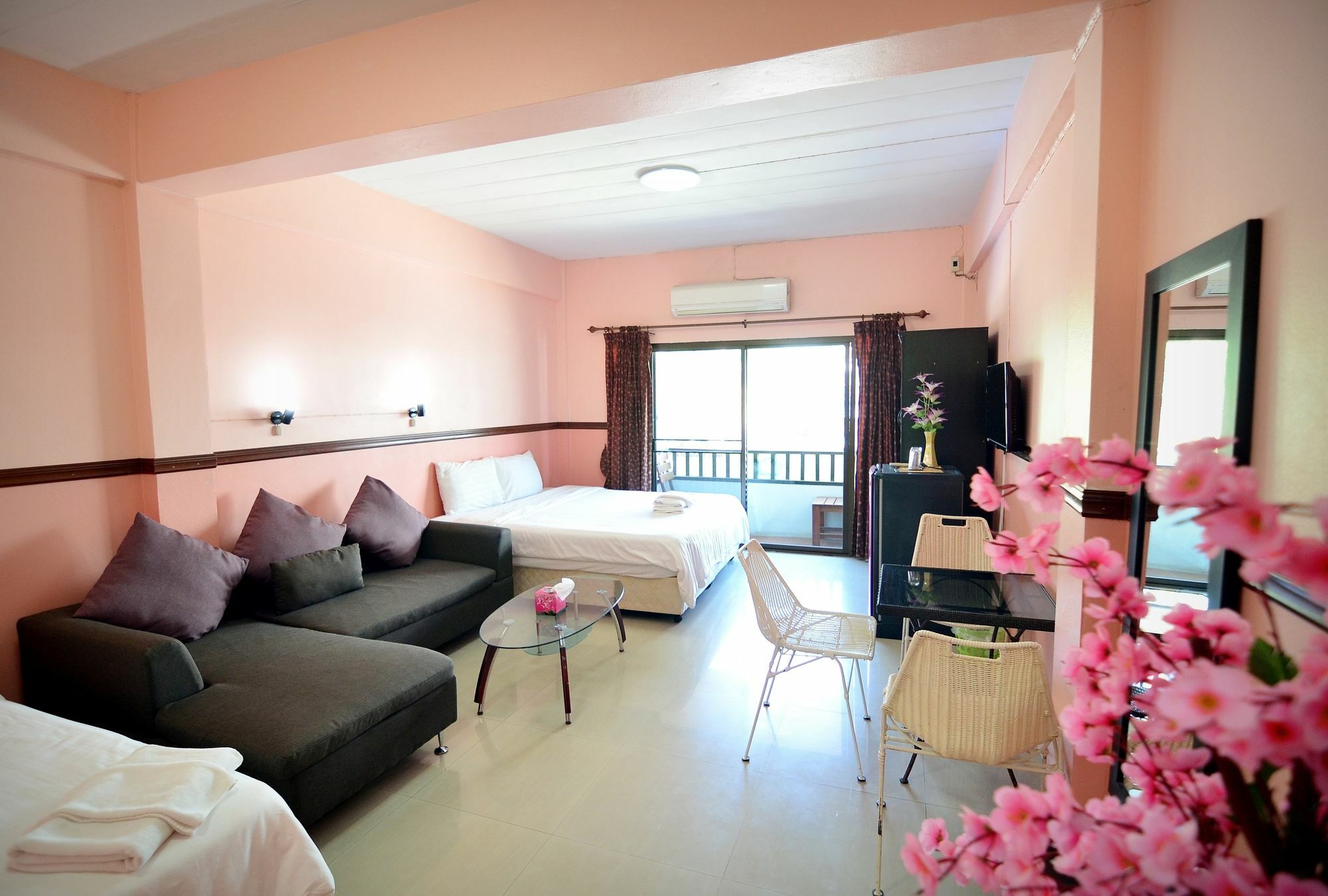 Hotel The Famous House - Jomtien Exterior foto